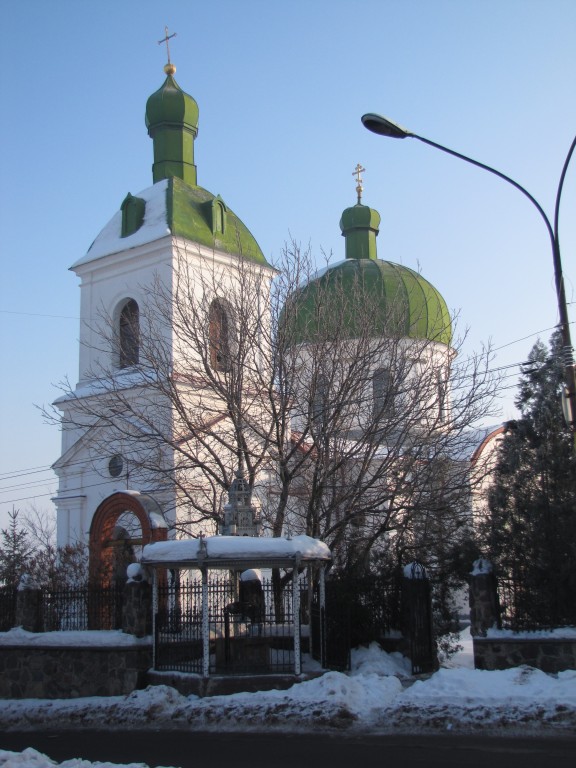 Успения Пресвятой Богородицы, кафедральный собор, Сороки (Сорокский район, Молдова). фасады