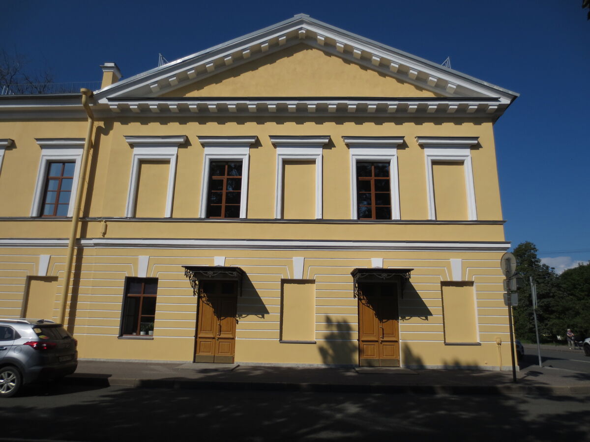 Домовая церковь Успения Пресвятой Богородицы при бывших присутственных местах, Кронштадт (Санкт-Петербург, Кронштадтский район, г. Санкт-Петербург). фасады