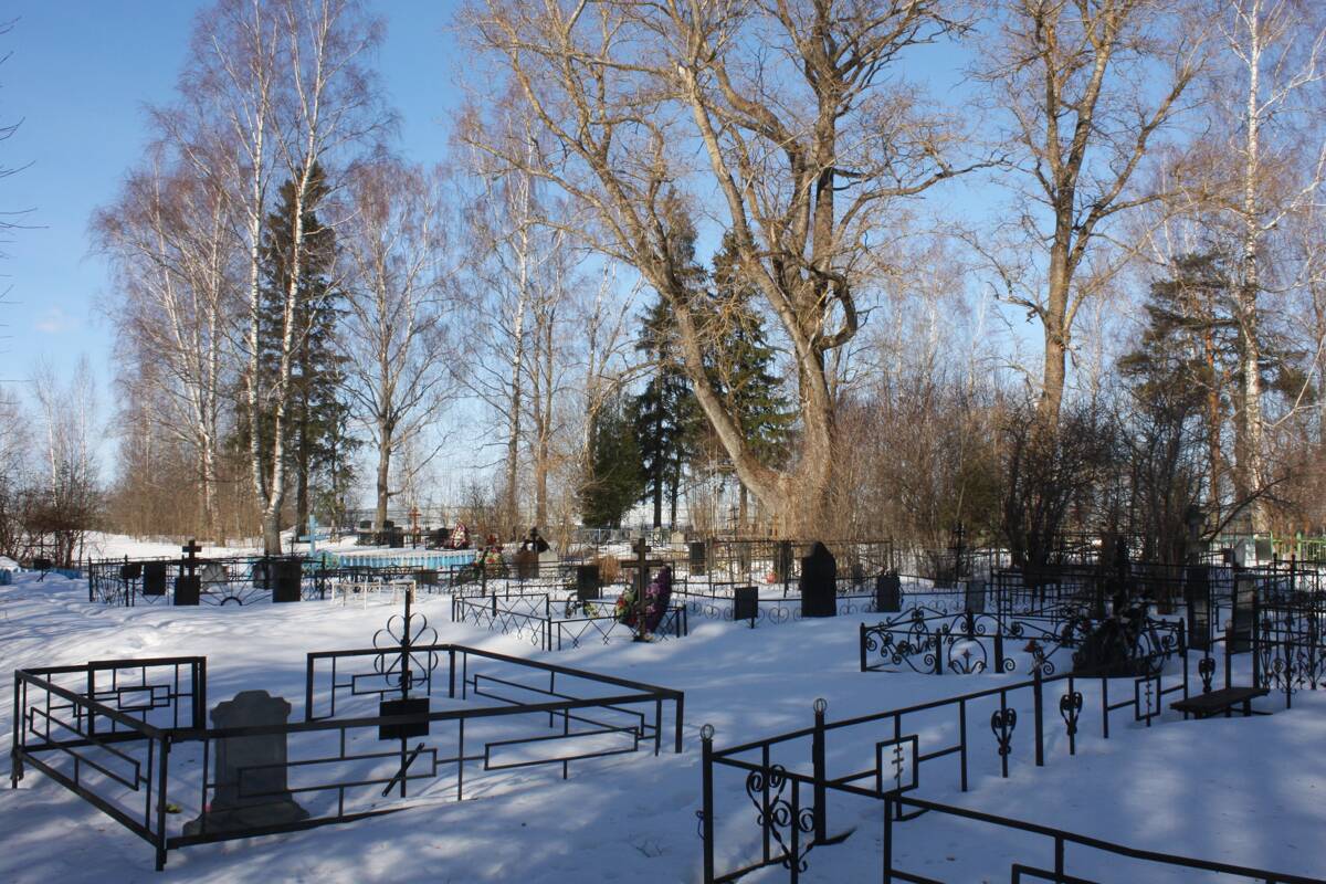 Церковь Димитрия Солунского в Кельч-Остроге, Орешки (Шаховской городской округ, Московская область). дополнительная информация, Вид на церковное место с востока