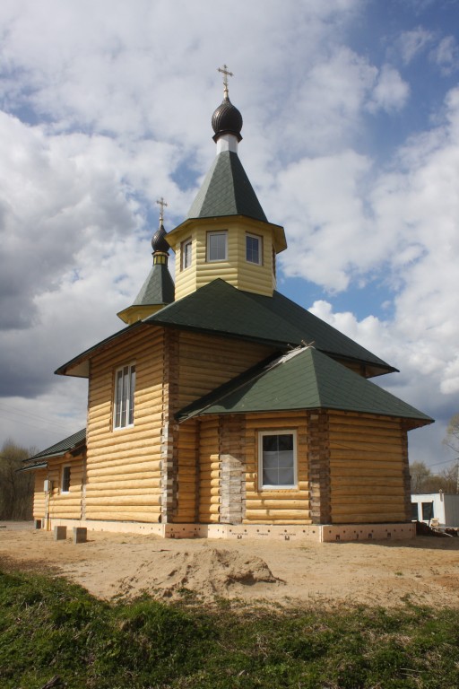 Камельгино. Церковь Трех Святителей. фасады