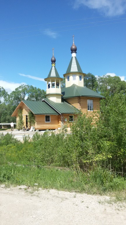 Церковь Трех Святителей, Камельгино (Дзержинский район, Калужская область). фасады