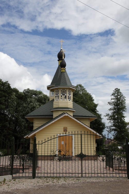 Церковь Трех Святителей, Камельгино (Дзержинский район, Калужская область). фасады