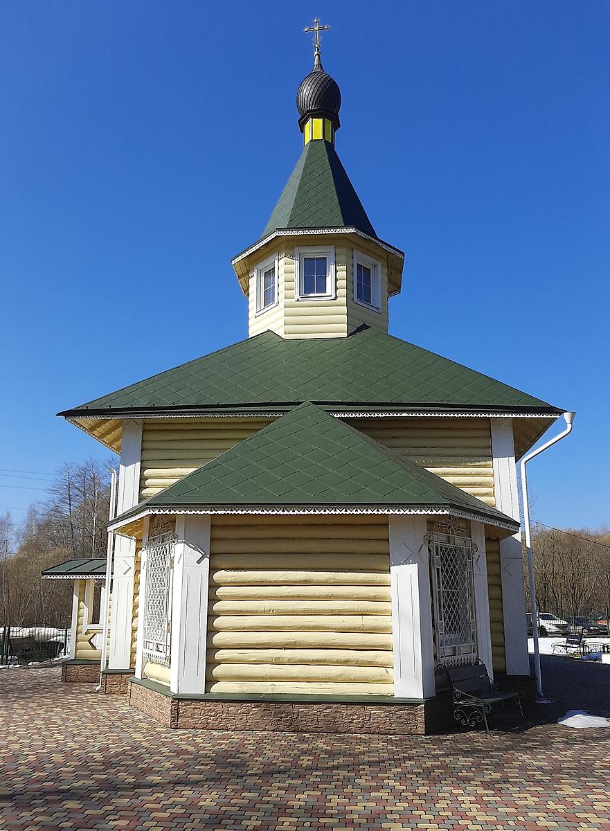 фасады. Церковь Трех Святителей, Камельгино (Дзержинский район, Калужская область)