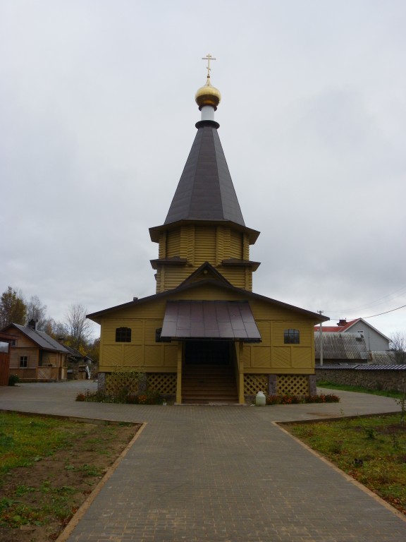 Церковь Успения Пресвятой Богородицы (новая), Лосицы (Плюсский район, Псковская область). фасады