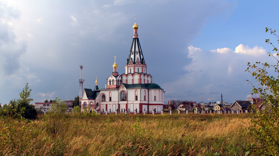 Ростов. Церковь Державной иконы Божией Матери. общий вид в ландшафте