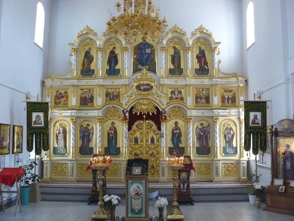 Церковь Сергия Радонежского, Борзя (Борзинский район, Забайкальский край). интерьер и убранство, Иконостас