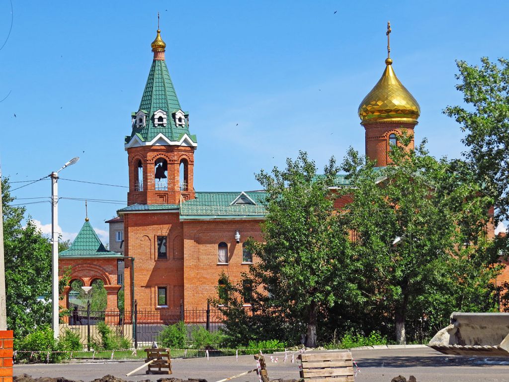 Борзя. Церковь Сергия Радонежского. общий вид в ландшафте