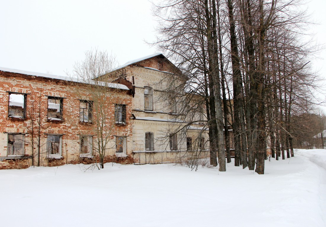 Яранский Знаменско-Мариинский женский монастырь, Знаменка (Яранский район, Кировская область). дополнительная информация, Здание монастыря
