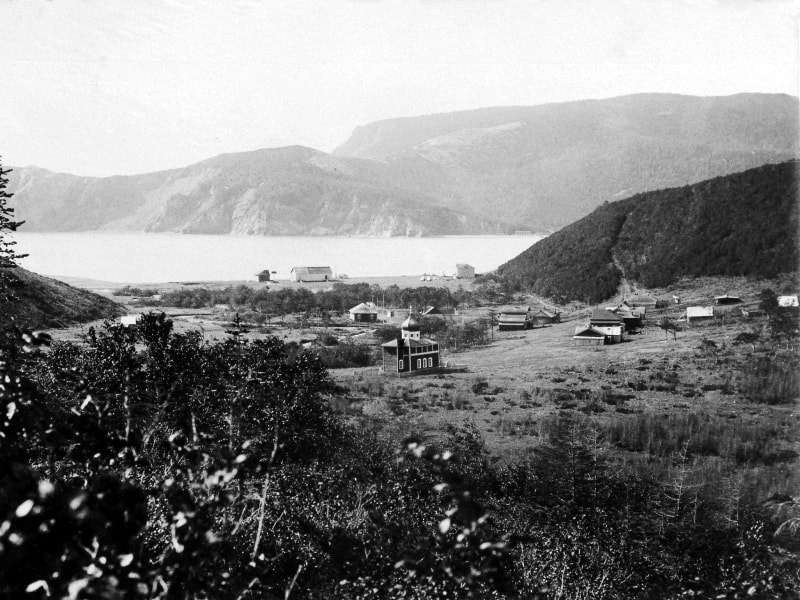 Церковь Казанской иконы Божией Матери, Аян (Аяно-Майский район, Хабаровский край). документальные фотографии, архивное фото села Аян ( с краеведческого сайта http://ayan-lantar.ru/galleri-history/ )