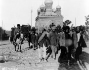 Собор Николая Чудотворца, 1919 год с https://upload.wikimedia.org/wikipedia/commons/1/15/Armenian_soldiers_with_deserters_cph.3c32320.jpg<br>, Ереван, Армения, Прочие страны