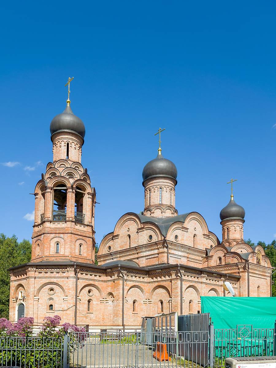 фасады. Церковь Калужской иконы Божией Матери в Тёплом Стане, Тёплый Стан (Юго-Западный административный округ (ЮЗАО), г. Москва)