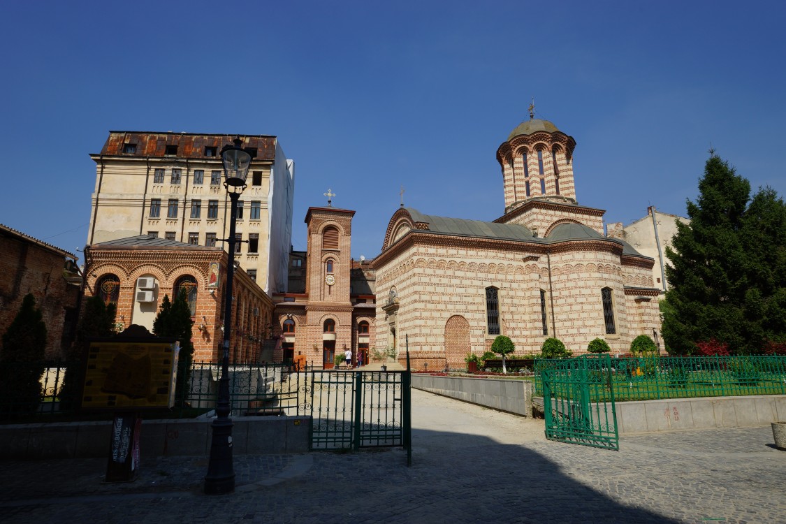 Церковь Антония Великого и Благовещения Пресвятой Богородицы, Бухарест, Сектор 3 (Бухарест, Румыния). общий вид в ландшафте