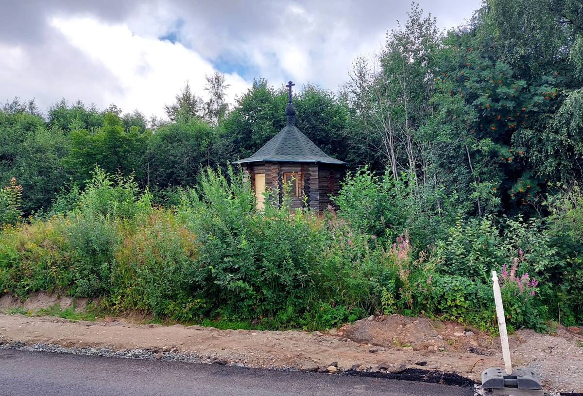 Часовня Петра и Павла, Вехручей (Прионежский район, Республика Карелия). общий вид в ландшафте