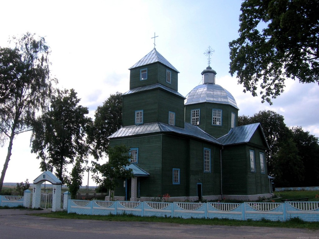 Порплище. Церковь Спаса Преображения. фасады