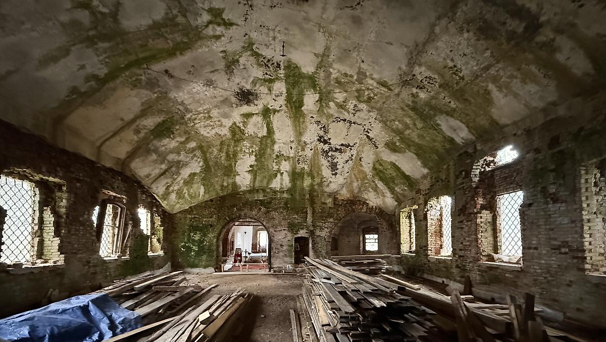 Трапезная, вид с запада, интерьер и убранство. Церковь Рождества Пресвятой Богородицы, Гаврилов-Ям (Гаврилов-Ямский район, Ярославская область)