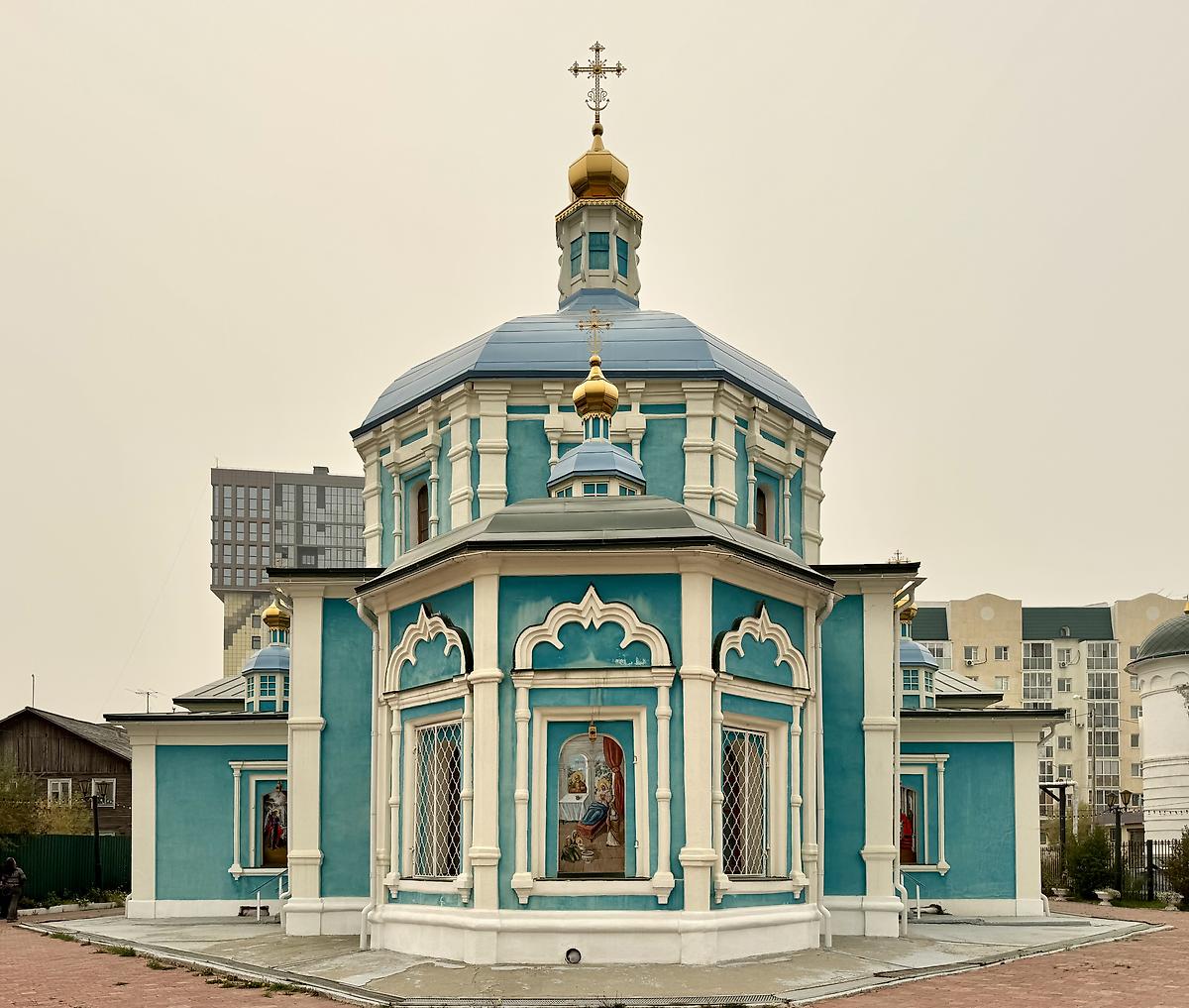Вид с востока, фасады. Церковь Рождества Пресвятой Богородицы, Якутск (Якутск, город, Республика Саха (Якутия))