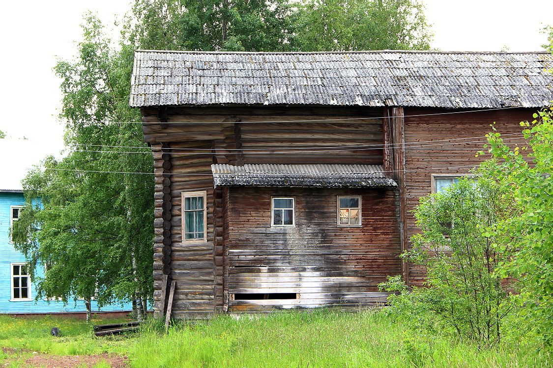 Церковь Петра и Павла, Кондратовская (Пучуга) (Верхнетоемский район, Архангельская область). архитектурные детали, Остатки апсиды.