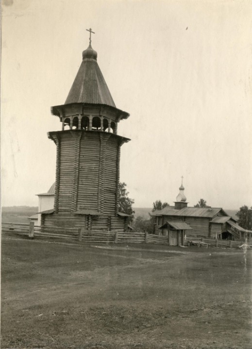 Дракованова Кулига, урочище. Церковь Николая Чудотворца (деревянная). архивная фотография, Ансамбль церквей с колокольней в селе Дракованова Кулига. Фотография начала ХХ века 