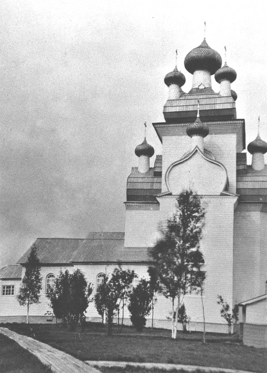 Церковь Преображения Господня, Чекуево (Онежский район, Архангельская область). архивная фотография, предположительно, копия снимка В. А. Плотникова, из фондов Онежского историко-мемориального музея: с http://www.onegaonline.ru/