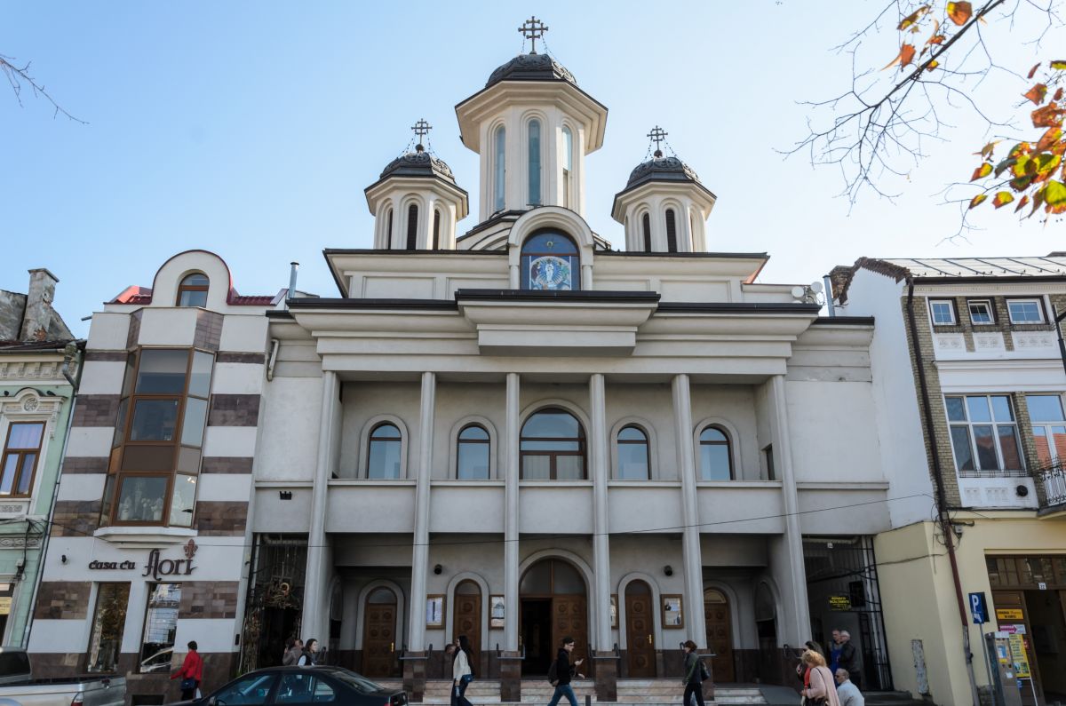 Церковь Рождества Пресвятой Богородицы, Клуж-Напока (Клуж, Румыния). фасады