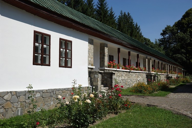 Монастырь Синая, Синая (Прахова, Румыния). дополнительная информация