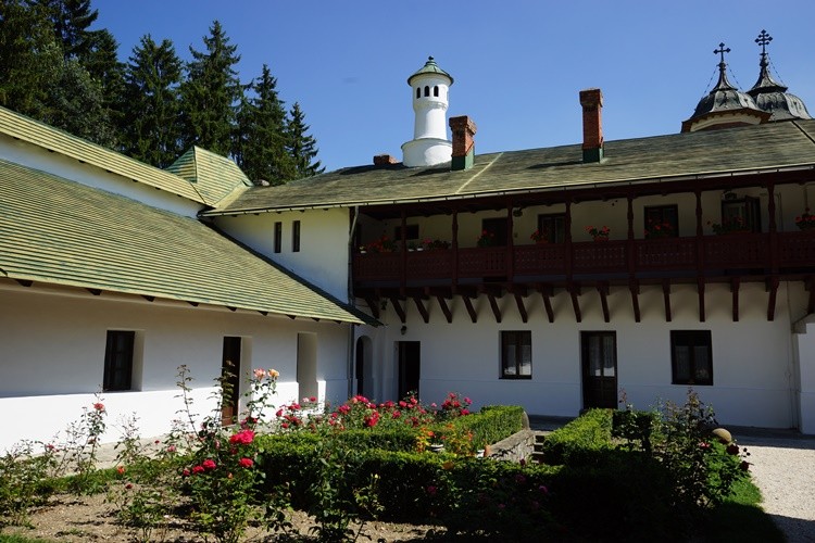 Монастырь Синая, Синая (Прахова, Румыния). дополнительная информация