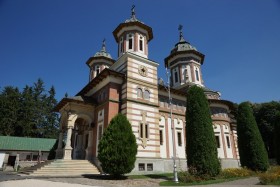 Синая. Монастырь Синая. Церковь Троицы Живоначальной