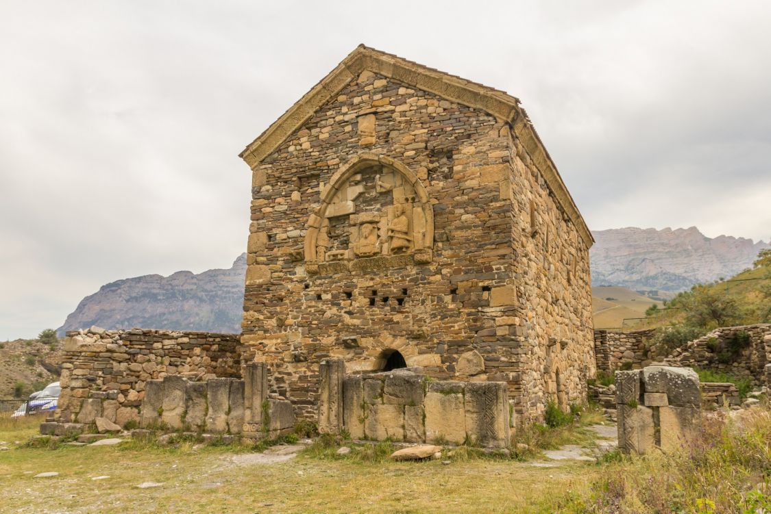 Хайрахе. Церковь Тхаба-Ерды. фасады, Вид с запада