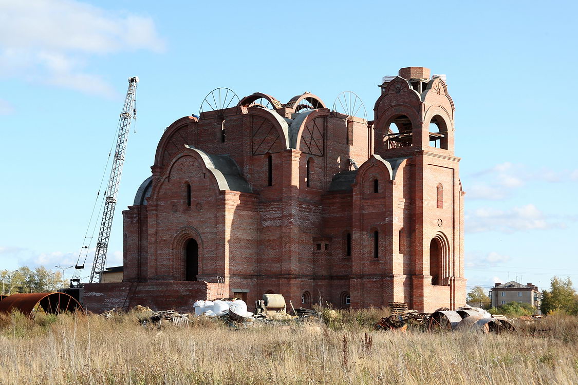 Еманжелинск. Церковь Сретения Господня (строящаяся). фасады