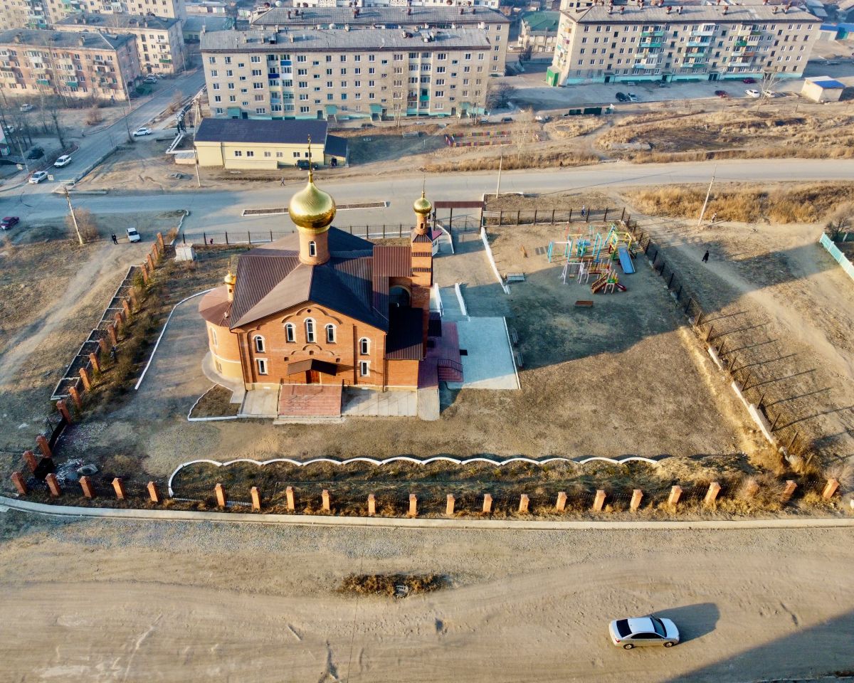 Петровск-Забайкальский. Церковь Покрова Пресвятой Богородицы. общий вид в ландшафте, Вся территория вид с севера