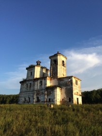 Бянкино. Церковь Троицы Живоначальной