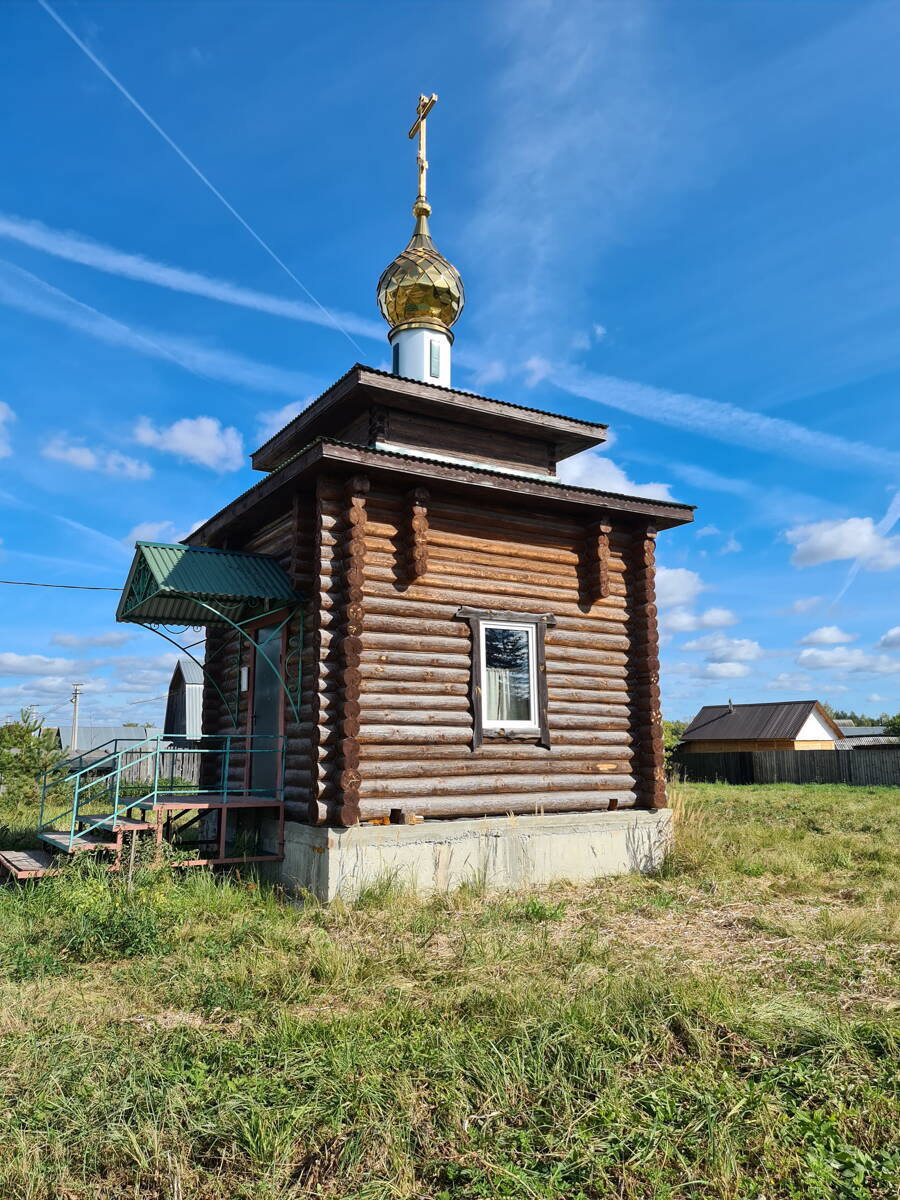 Часовня Петра и Февронии, Бег (Судогодский район, Владимирская область). общий вид в ландшафте, Вид с юго-запада