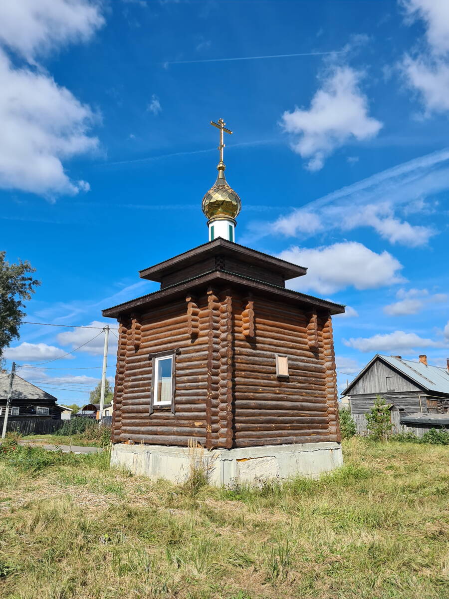 Часовня Петра и Февронии, Бег (Судогодский район, Владимирская область). общий вид в ландшафте, Вид с юго-востока