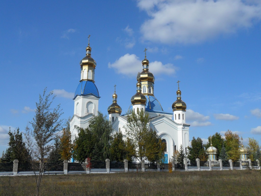 Кафедральный собор Рождества Пресвятой Богородицы, Ровеньки (Ровеньки, город, Украина, Луганская область). фасады