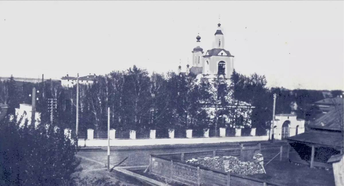 Фото 190-1910 г https://pastvu.com/_p/a/o/5/a/o5abd3c3i0gsw66uoz.jpg, архивная фотография. Церковь Успения Пресвятой Богородицы, Тюмень (Тюмень, город, Тюменская область)