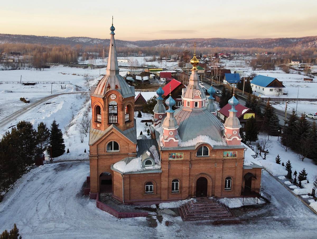 Южный фасад, фасады. Пантелеимоновский мужской монастырь. Церковь Пантелеимона Целителя, Безруково (Новокузнецкий район и г. Новокузнецк, Кемеровская область)