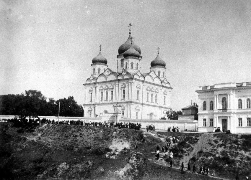 Орёл. Успенский мужской монастырь. Собор Троицы Живоначальной. архивная фотография, Троицкий собор.  Начало XX века.http://www.orel-eparhia.ru/