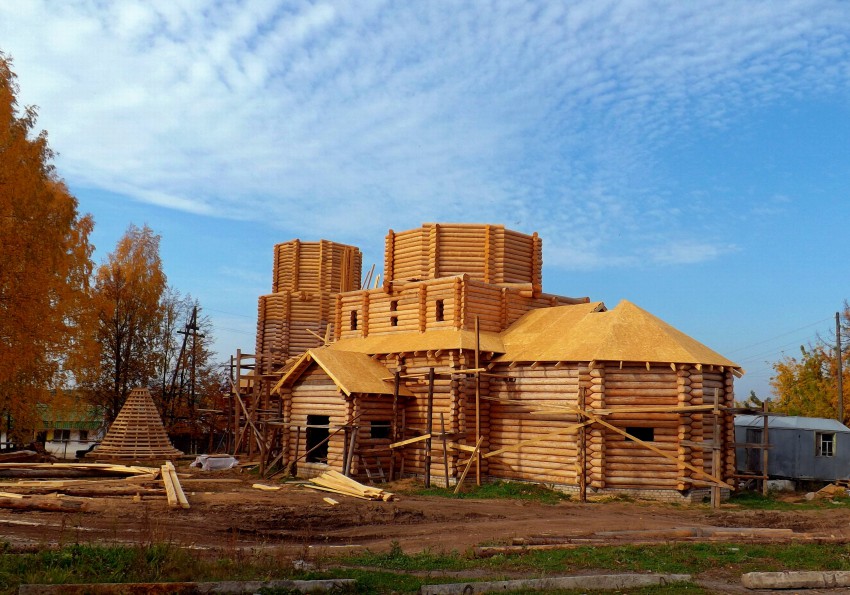 Церковь Троицы Живоначальной (новая), Даровской (Даровской район, Кировская область). документальные фотографии, Строительства нового здания храма