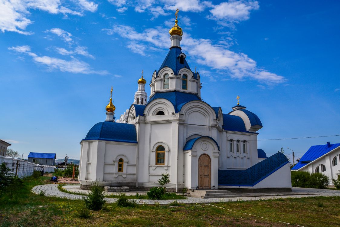 Улан-Удэ. Церковь Спаса Нерукотворного Образа (новая). фасады