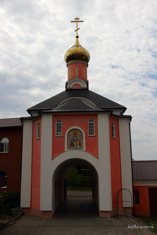 Покровские Селищи. Варсонофиевский монастырь. Церковь Михаила Архангела. фасады