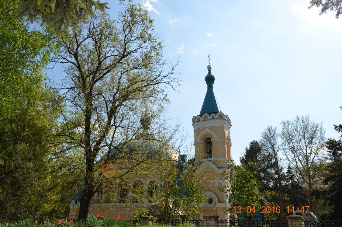 Кафедральный собор Александра Невского, Унгены (Унгенский район, Молдова). фасады