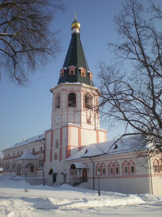 Иверский монастырь. Колокольня, Валдай (Валдайский район, Новгородская область). фасады