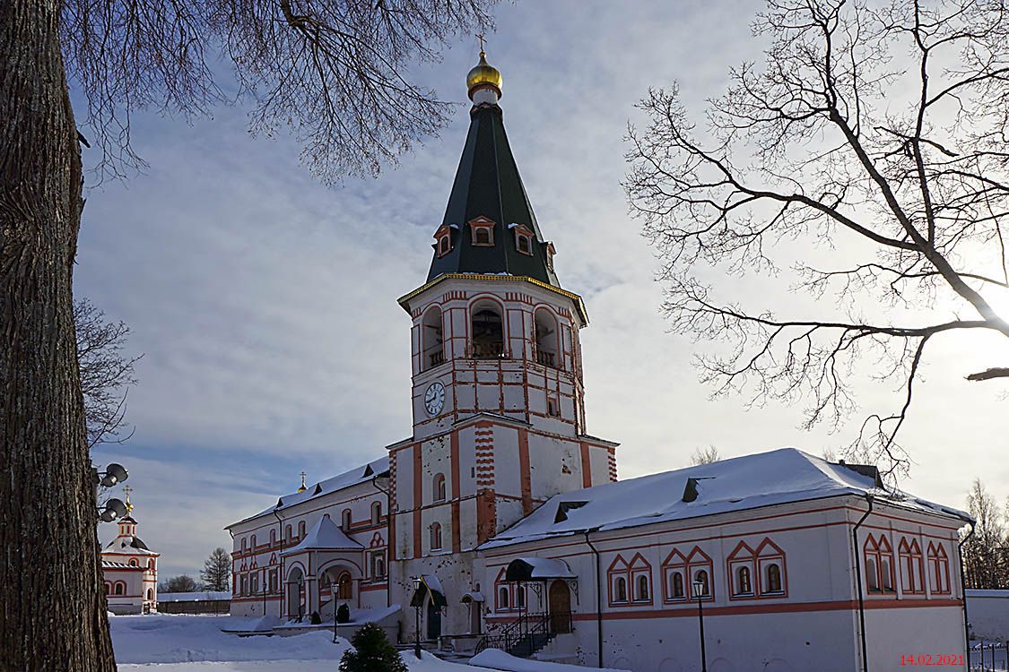 Иверский монастырь. Колокольня, Валдай (Валдайский район, Новгородская область). фасады
