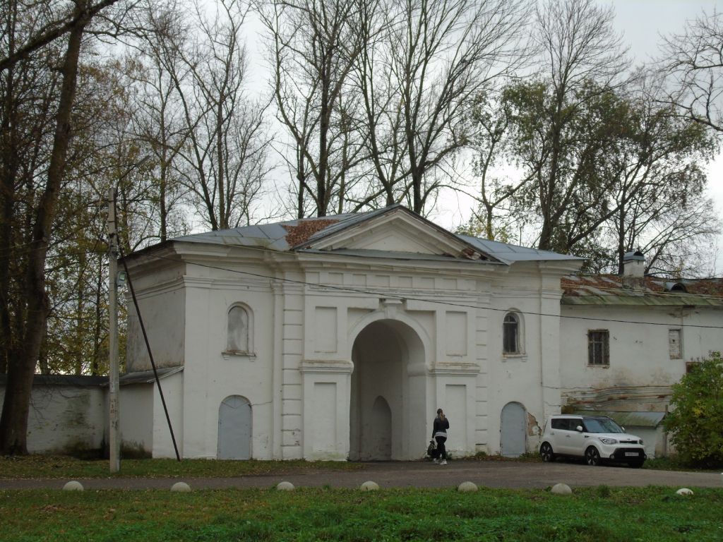 Великий Новгород. Антониев монастырь. Колокольня. фасады