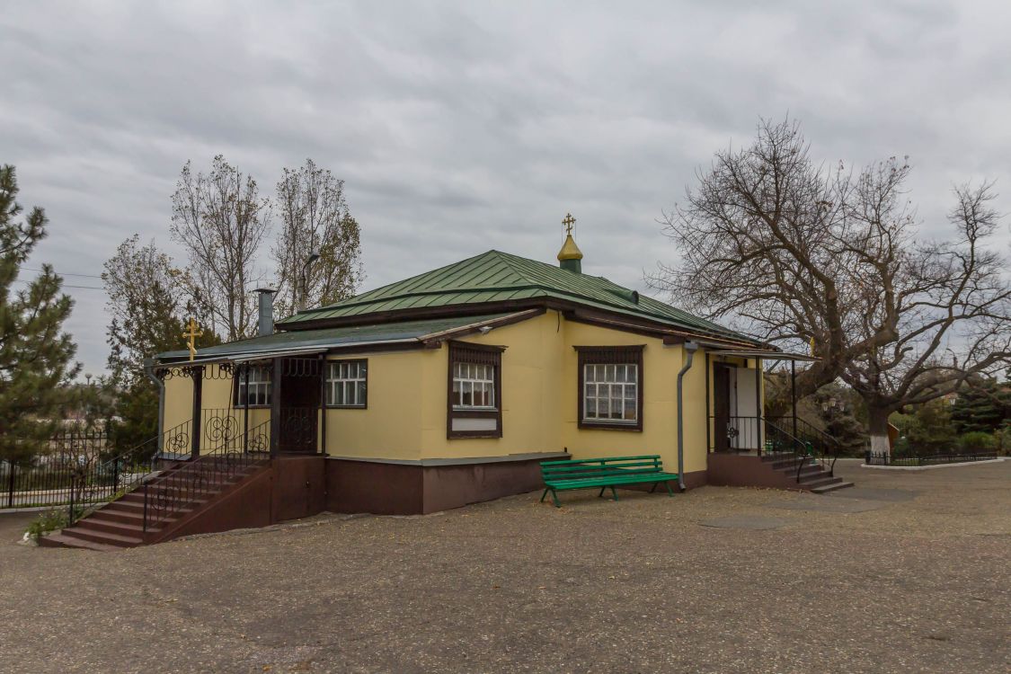 Церковь Воздвижения Креста Господня, Элиста (Элиста, город, Республика Калмыкия). фасады
