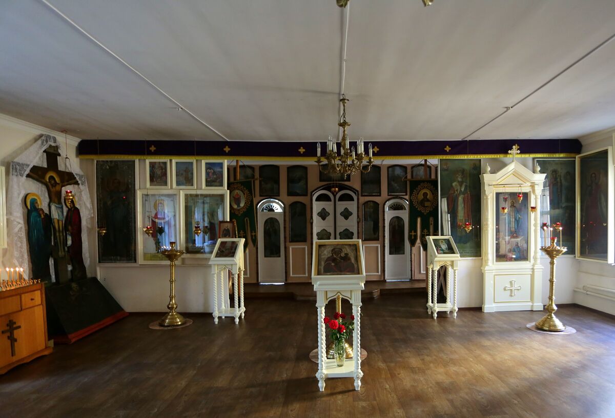 Церковь Воздвижения Креста Господня, Элиста (Элиста, город, Республика Калмыкия). интерьер и убранство
