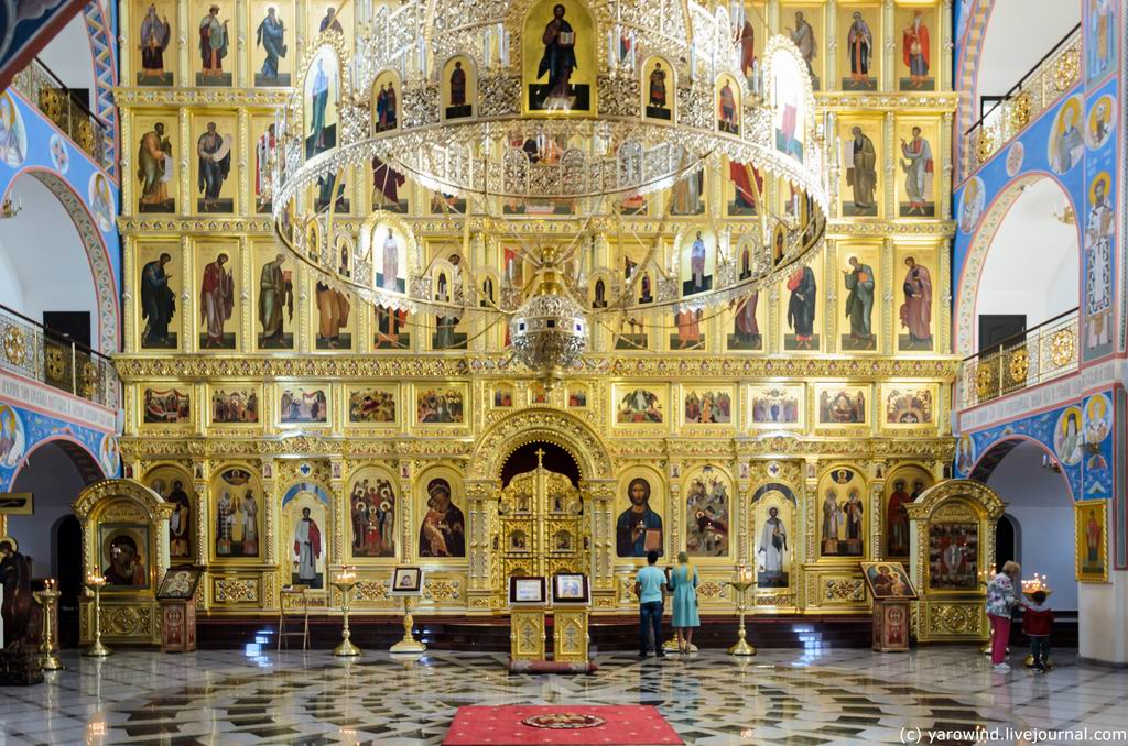 Кафедральный собор Рождества Христова, Южно-Сахалинск (Южно-Сахалинск, город, Сахалинская область). интерьер и убранство
