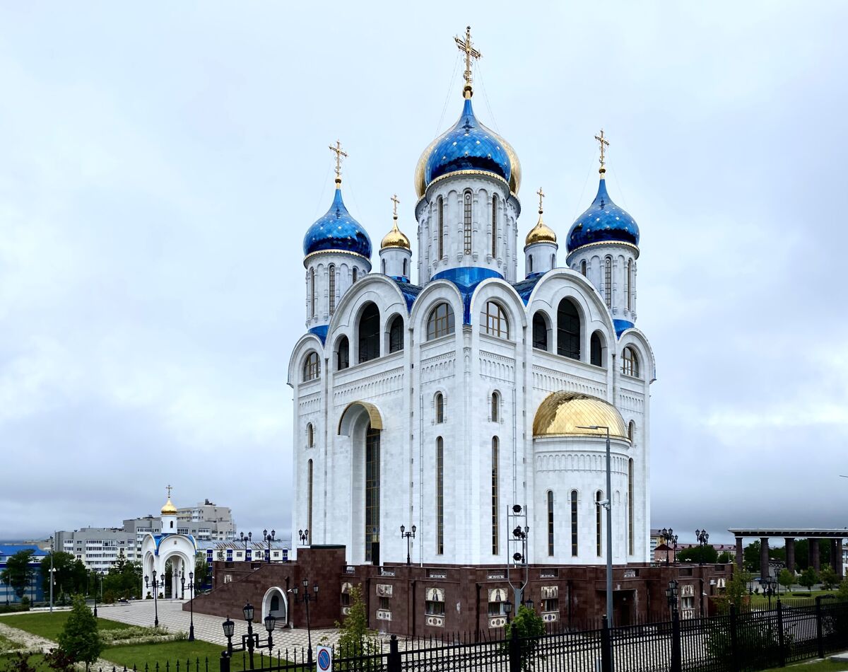 Кафедральный собор Рождества Христова, Южно-Сахалинск (Южно-Сахалинск, город, Сахалинская область). фасады, Вид с юго-востока