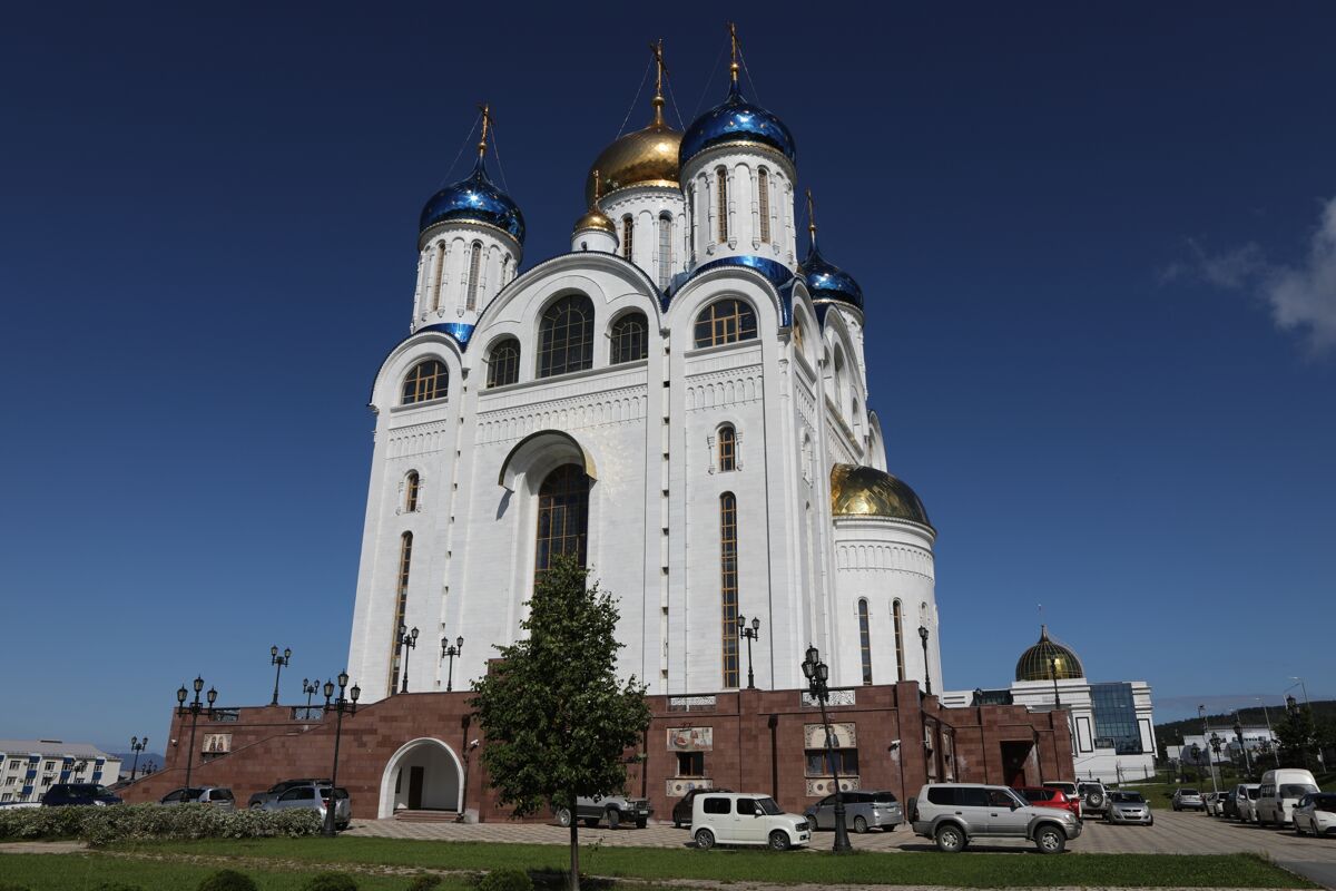 Кафедральный собор Рождества Христова, Южно-Сахалинск (Южно-Сахалинск, город, Сахалинская область). фасады, Вид с юго-востока