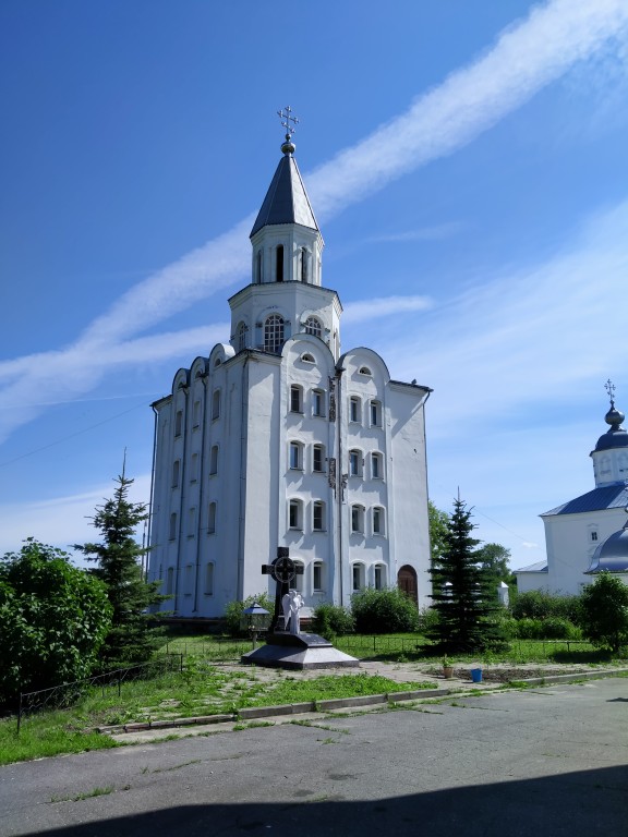 Коряжма. Коряжемский Николаевский монастырь. Колокольня. фасады